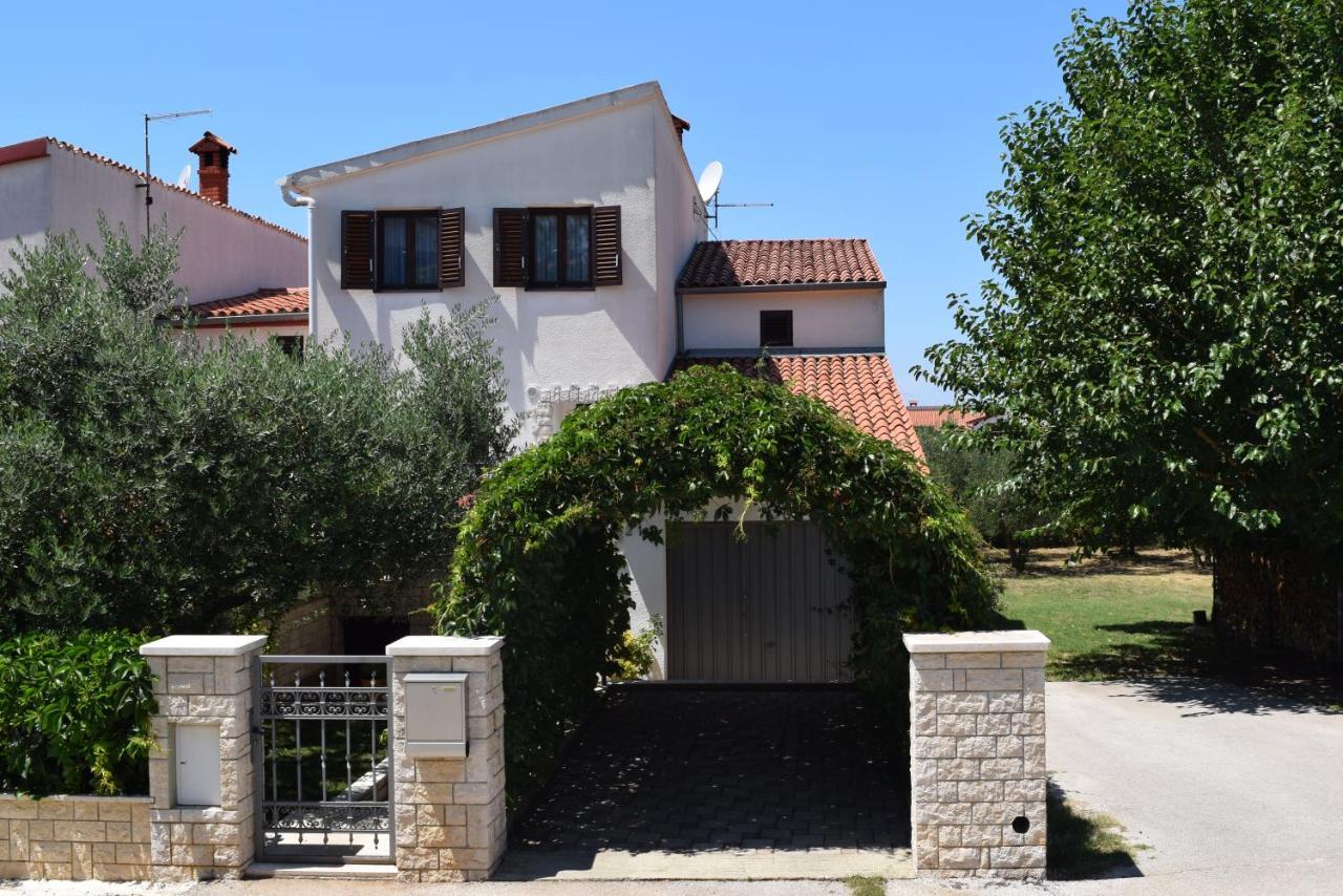 Lovely Apartment With Two Terraces*** Pula Bagian luar foto